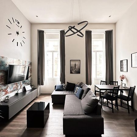 Contemporary Jindrisska Apartment プラハ エクステリア 写真